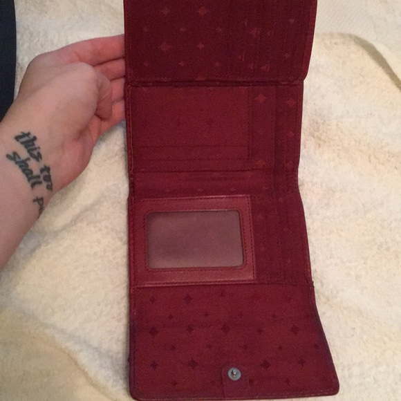 AUTHENTIC Leather Fossil wallet - Picture 4 of 8